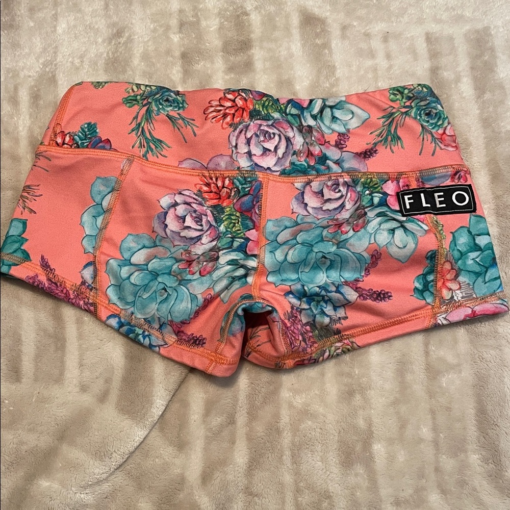 Fleo LRC shorts